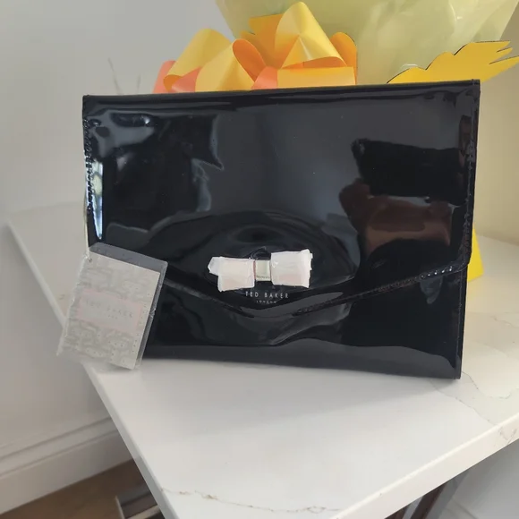 Gorgeous Ted Baker Black w Pink Bow Envelope Clutch Bag Gloss New - Picture 4 of 13